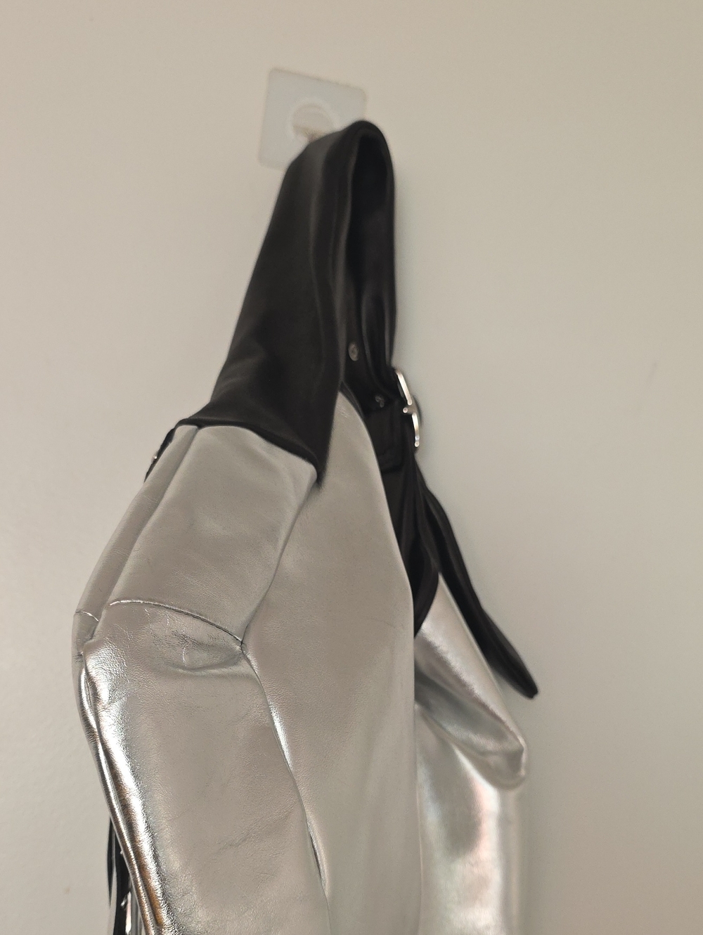 RARE HTF Aimee Kestenberg Silver and Black Fringe Shoulder Bag - Designer Style - Picture 10 of 15